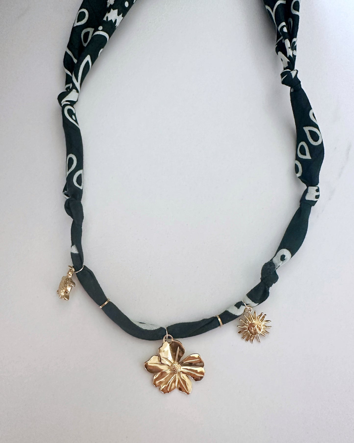 Collier Camargue